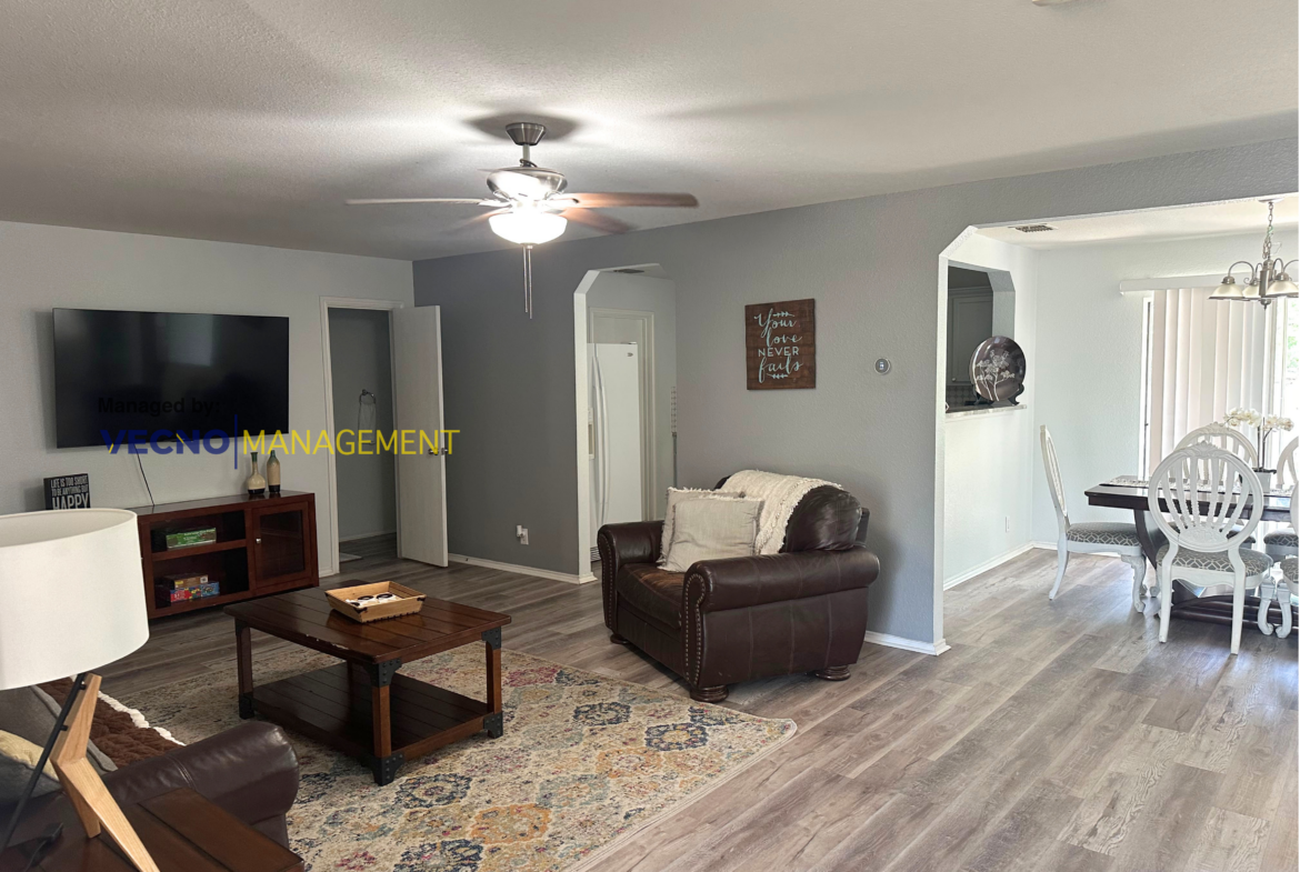 11922 Meadow Wells