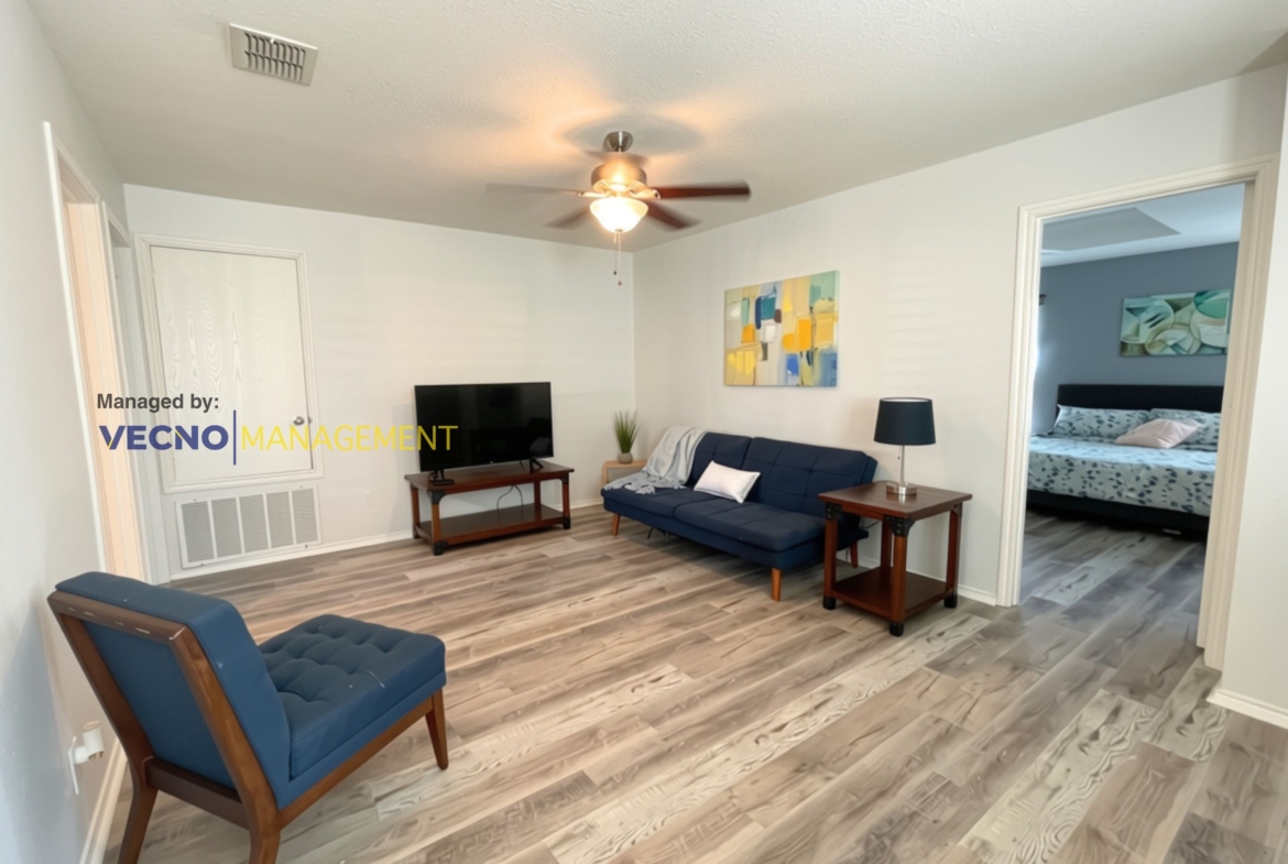 11922 Meadow Wells
