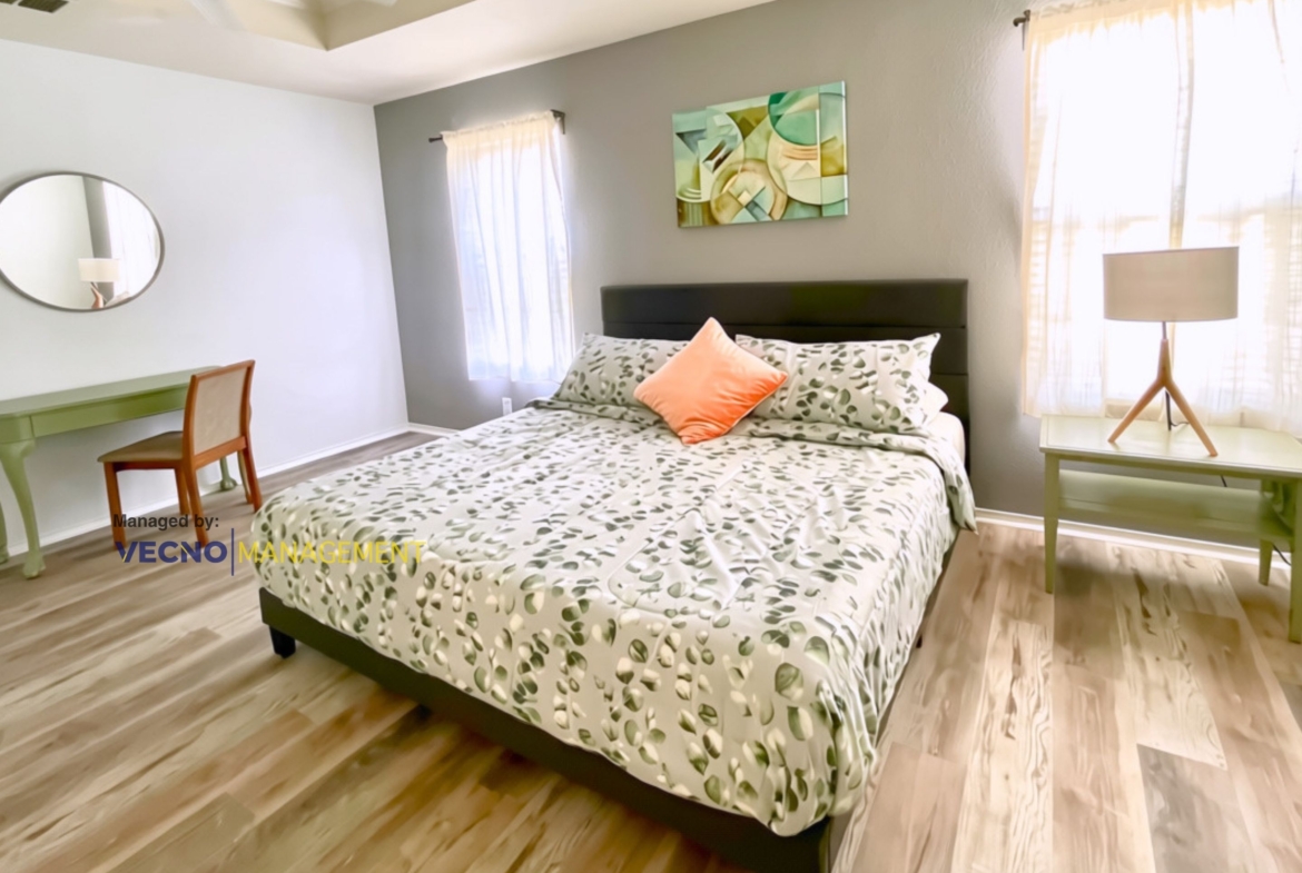 11922 Meadow Wells